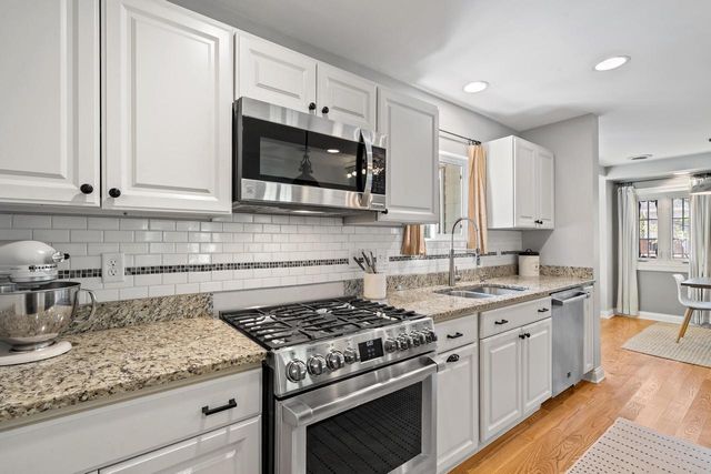 1069 Sauganash DRIVE, Fontana, WI 53125