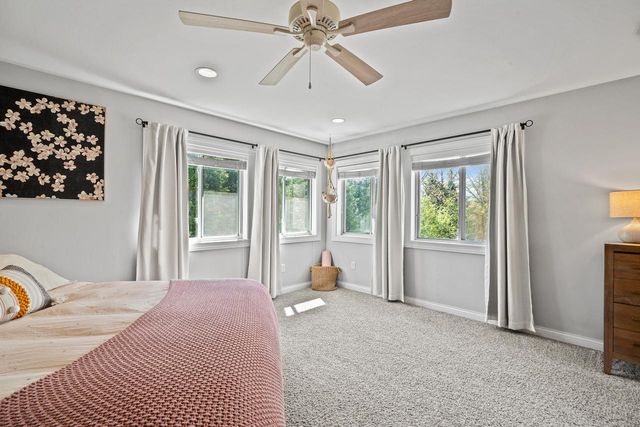 1069 Sauganash DRIVE, Fontana, WI 53125