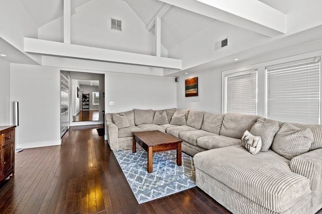 651 Nashua Rd, Dracut, MA 01826