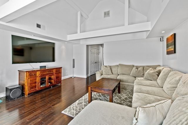 651 Nashua Rd, Dracut, MA 01826