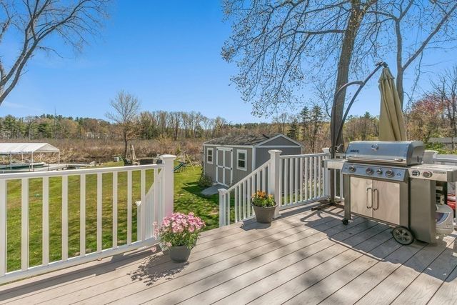 651 Nashua Rd, Dracut, MA 01826
