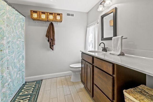 651 Nashua Rd, Dracut, MA 01826