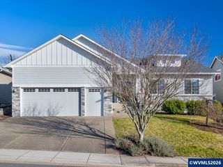 1830 West Meadows Dr NW, Salem, OR 97304