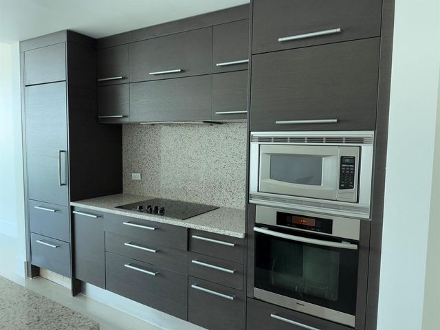 900 Biscayne Boulevard 2807, Miami, FL 33132