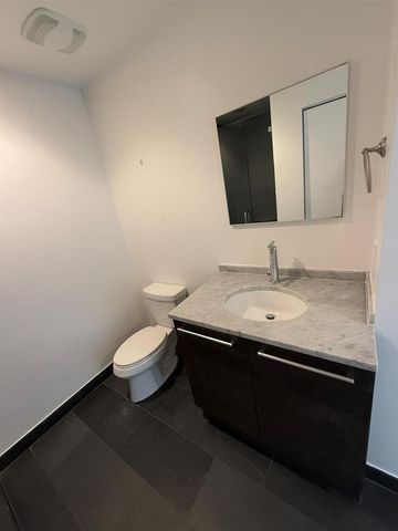 900 Biscayne Boulevard 2807, Miami, FL 33132