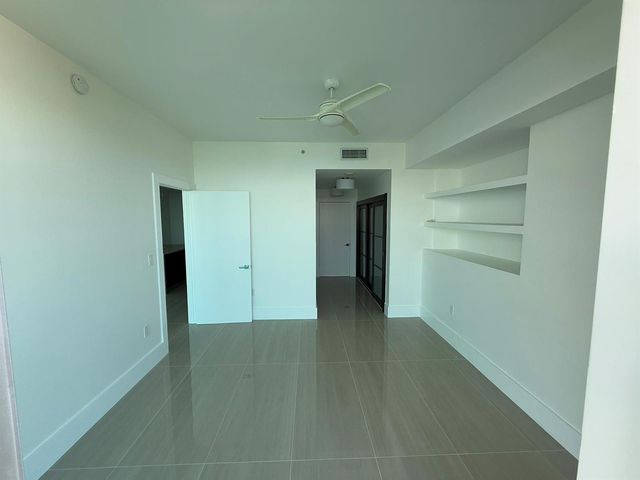900 Biscayne Boulevard 2807, Miami, FL 33132