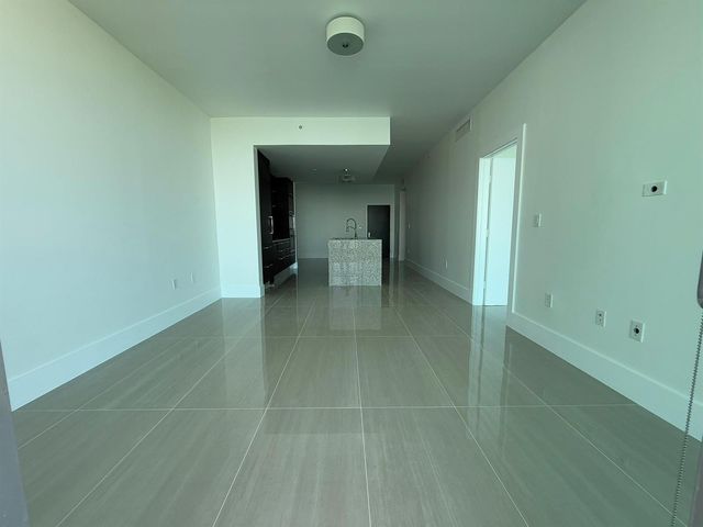 900 Biscayne Boulevard 2807, Miami, FL 33132