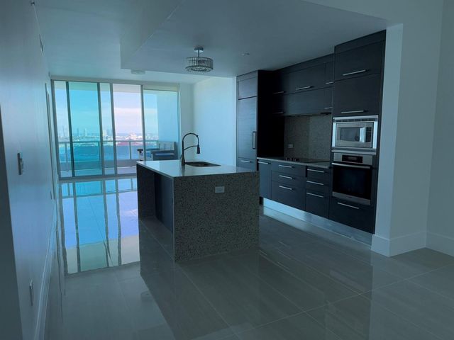 900 Biscayne Boulevard 2807, Miami, FL 33132