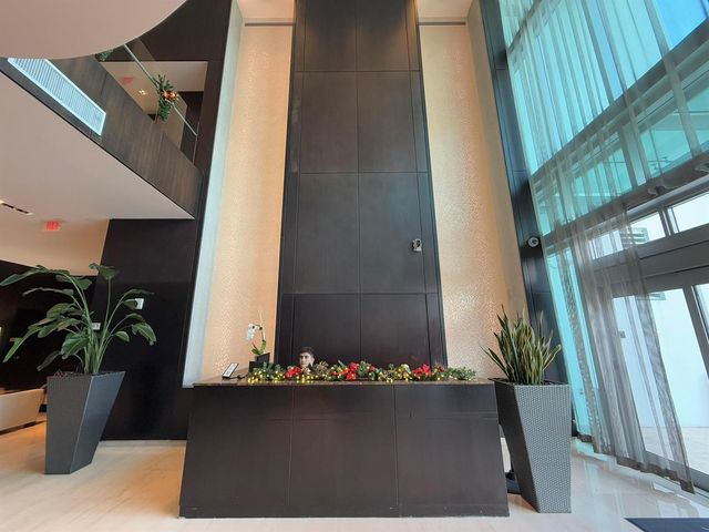 900 Biscayne Boulevard 2807, Miami, FL 33132