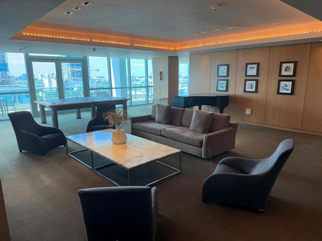 900 Biscayne Boulevard 2807, Miami, FL 33132
