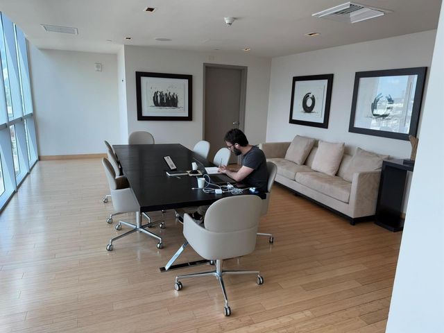 900 Biscayne Boulevard 2807, Miami, FL 33132