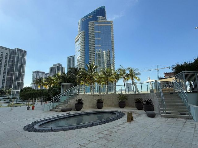 900 Biscayne Boulevard 2807, Miami, FL 33132