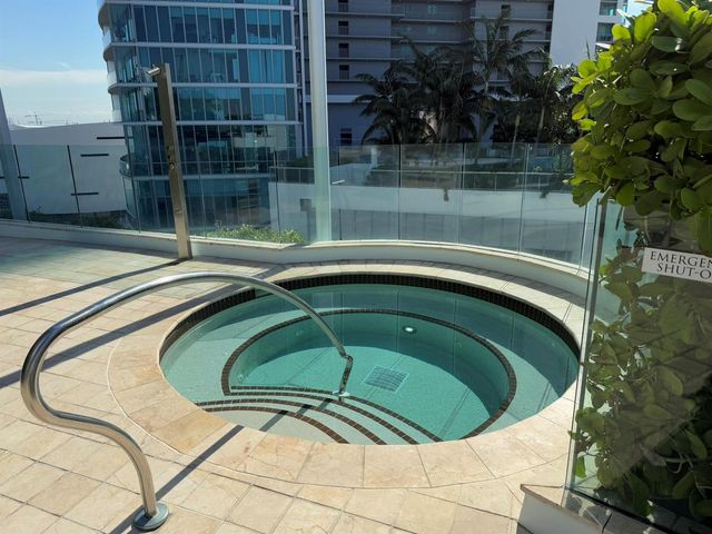 900 Biscayne Boulevard 2807, Miami, FL 33132