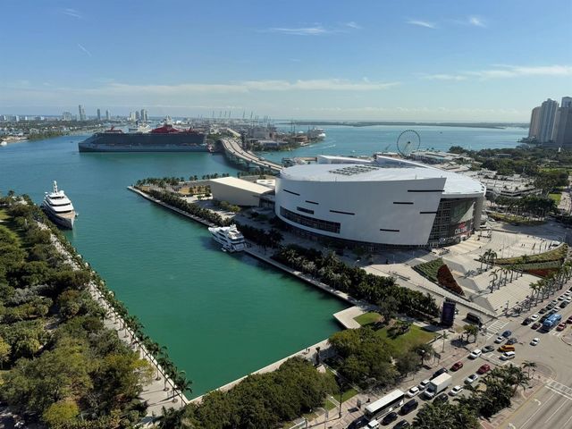 900 Biscayne Boulevard 2807, Miami, FL 33132