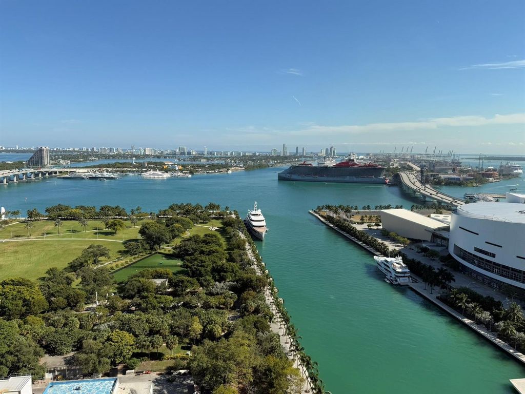 900 Biscayne Boulevard 2807, Miami, FL 33132