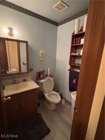 1403 Dorchester Drive, Madison, OH 44057