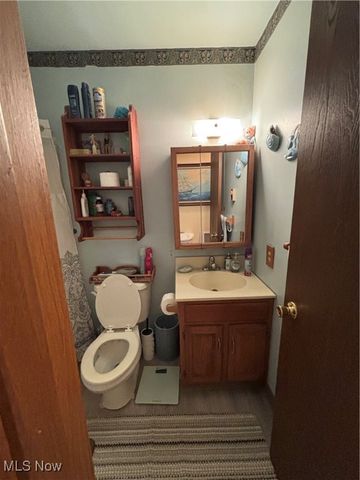 1403 Dorchester Drive, Madison, OH 44057