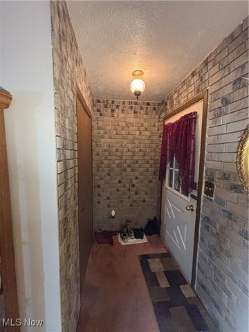 1403 Dorchester Drive, Madison, OH 44057