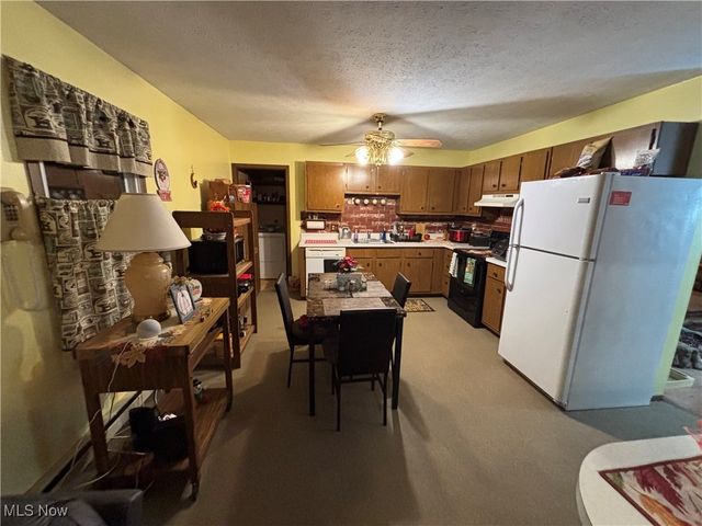 1403 Dorchester Drive, Madison, OH 44057