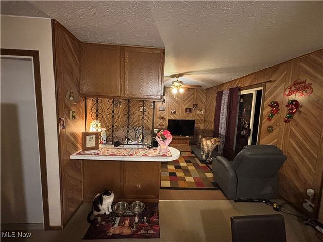 1403 Dorchester Drive, Madison, OH 44057