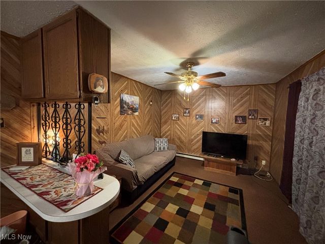 1403 Dorchester Drive, Madison, OH 44057