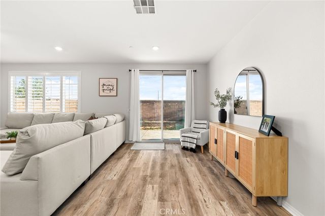 5448 La Bodega Way, Fontana, CA 92336