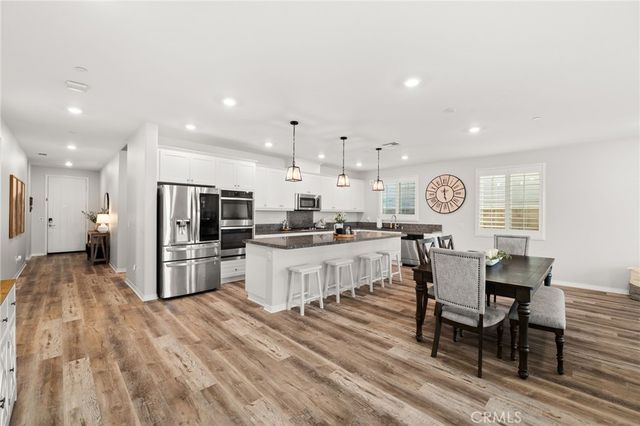 5448 La Bodega Way, Fontana, CA 92336