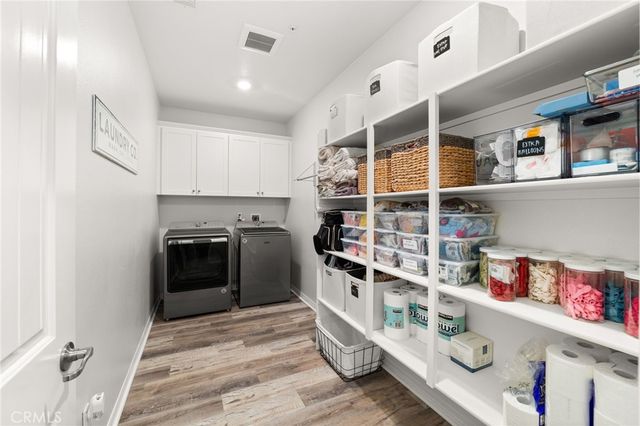 5448 La Bodega Way, Fontana, CA 92336