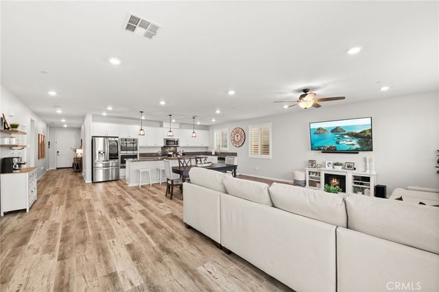 5448 La Bodega Way, Fontana, CA 92336