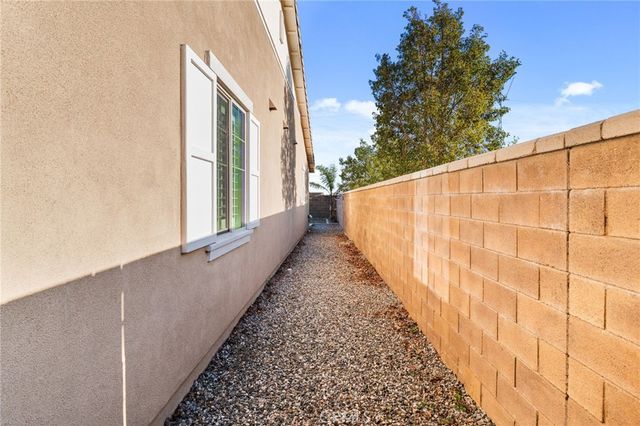 5448 La Bodega Way, Fontana, CA 92336