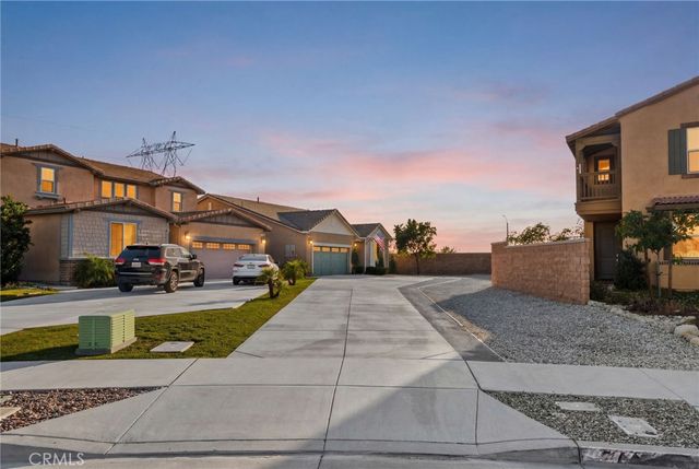 5448 La Bodega Way, Fontana, CA 92336