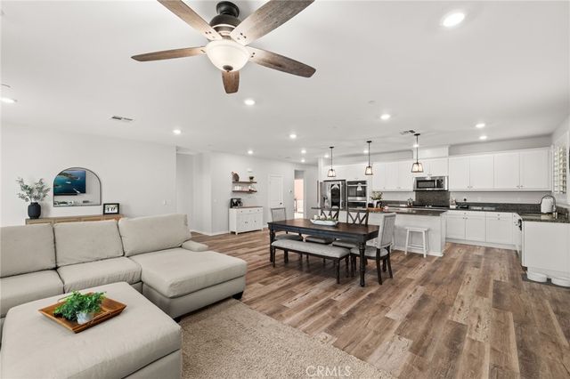 5448 La Bodega Way, Fontana, CA 92336