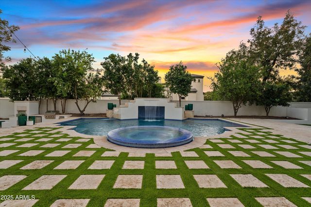 20521 E PECAN Lane, Queen Creek, AZ 85142