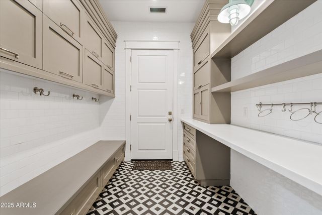 20521 E PECAN Lane, Queen Creek, AZ 85142