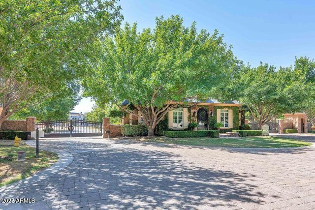 20521 E PECAN Lane, Queen Creek, AZ 85142