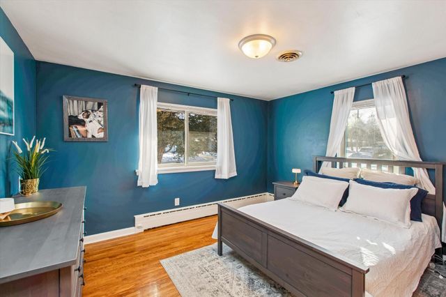 10004 Wentworth Avenue S, Bloomington, MN 55420