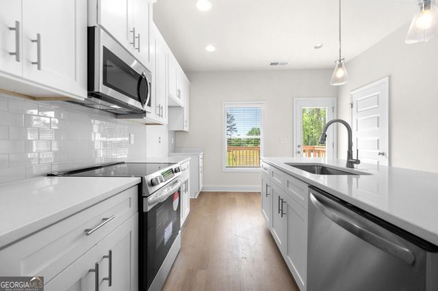 826 Glennferry Road, Mableton, GA 30126