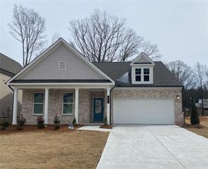157 Chattahoochee Circle, Locust Grove, GA 30248