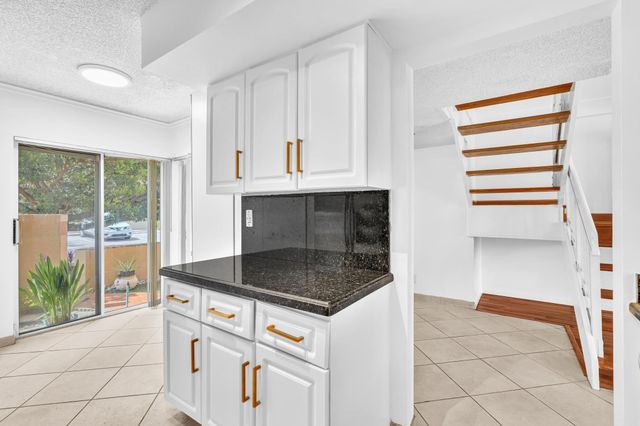 7903 NW 7th Ct, Plantation, FL 33324
