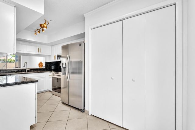7903 NW 7th Ct, Plantation, FL 33324