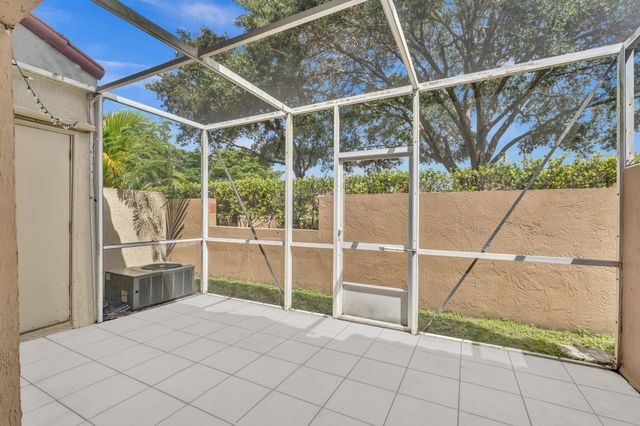7903 NW 7th Ct, Plantation, FL 33324