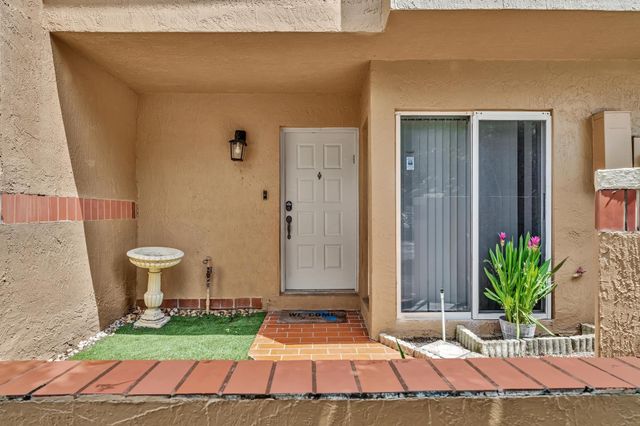 7903 NW 7th Ct, Plantation, FL 33324