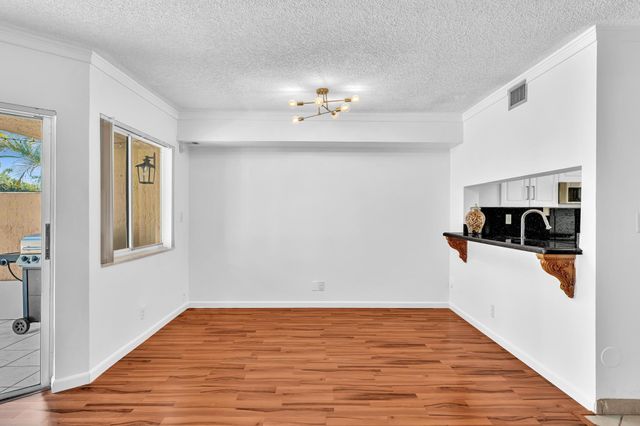 7903 NW 7th Ct, Plantation, FL 33324