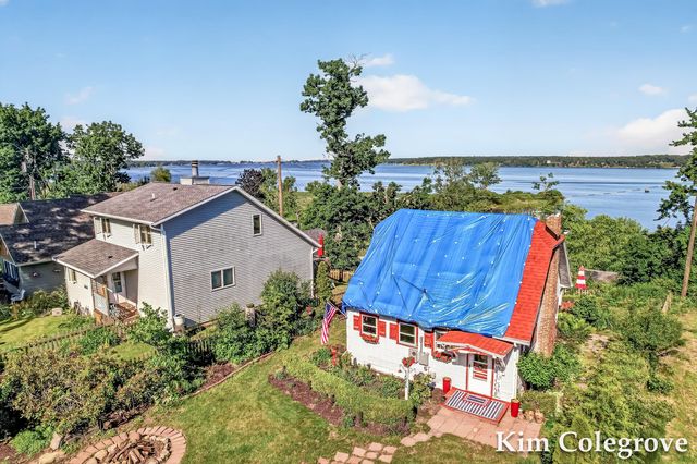 1624 Collier Drive W, Whitehall, MI 49461