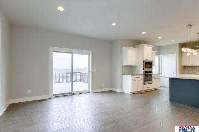 2027 S 211 Street, Elkhorn, NE 68022