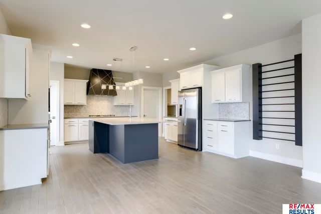 2027 S 211 Street, Elkhorn, NE 68022