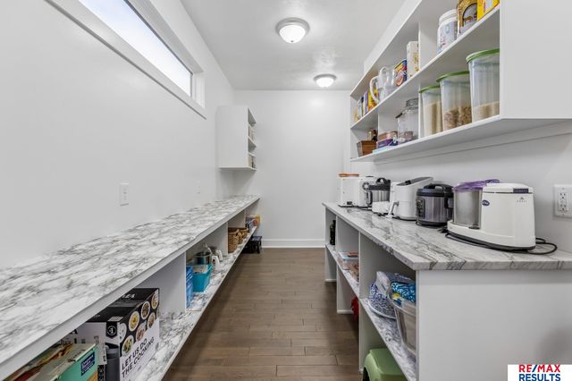 2027 S 211 Street, Elkhorn, NE 68022