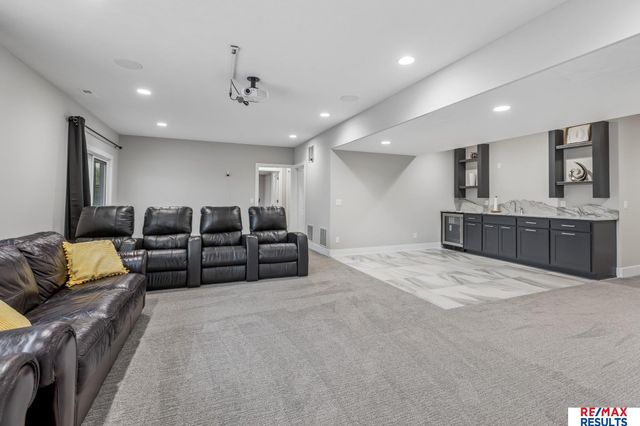 2027 S 211 Street, Elkhorn, NE 68022