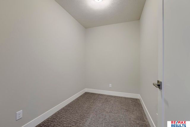 2027 S 211 Street, Elkhorn, NE 68022