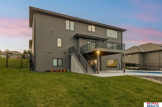 2027 S 211 Street, Elkhorn, NE 68022